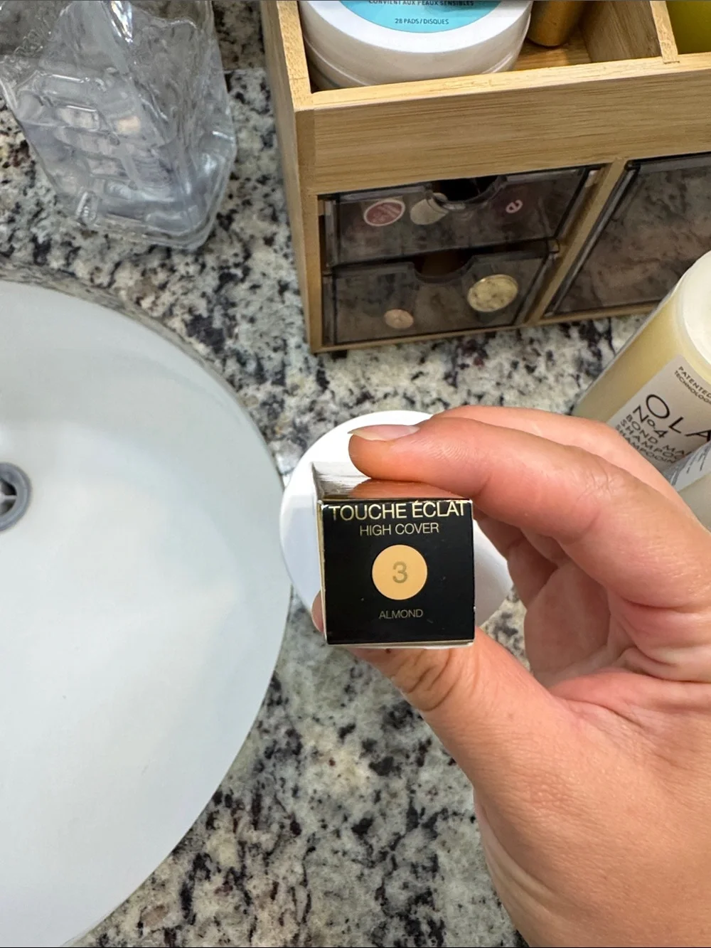 Yves Saint Laurent Concealer almond
